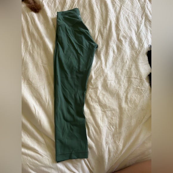 Lululemon - Picture 5 of 5